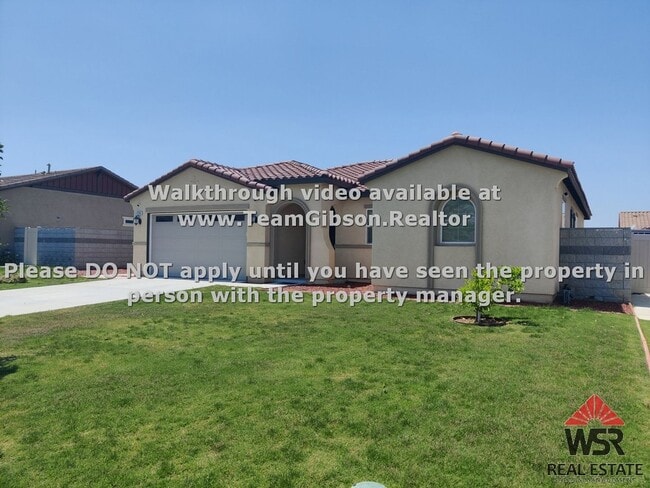 Building Photo - Large 3 Bedroom/ 2 bathroom Home with an O...