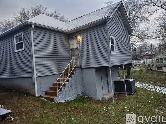 Building Photo - 724 Ben Hur Ave