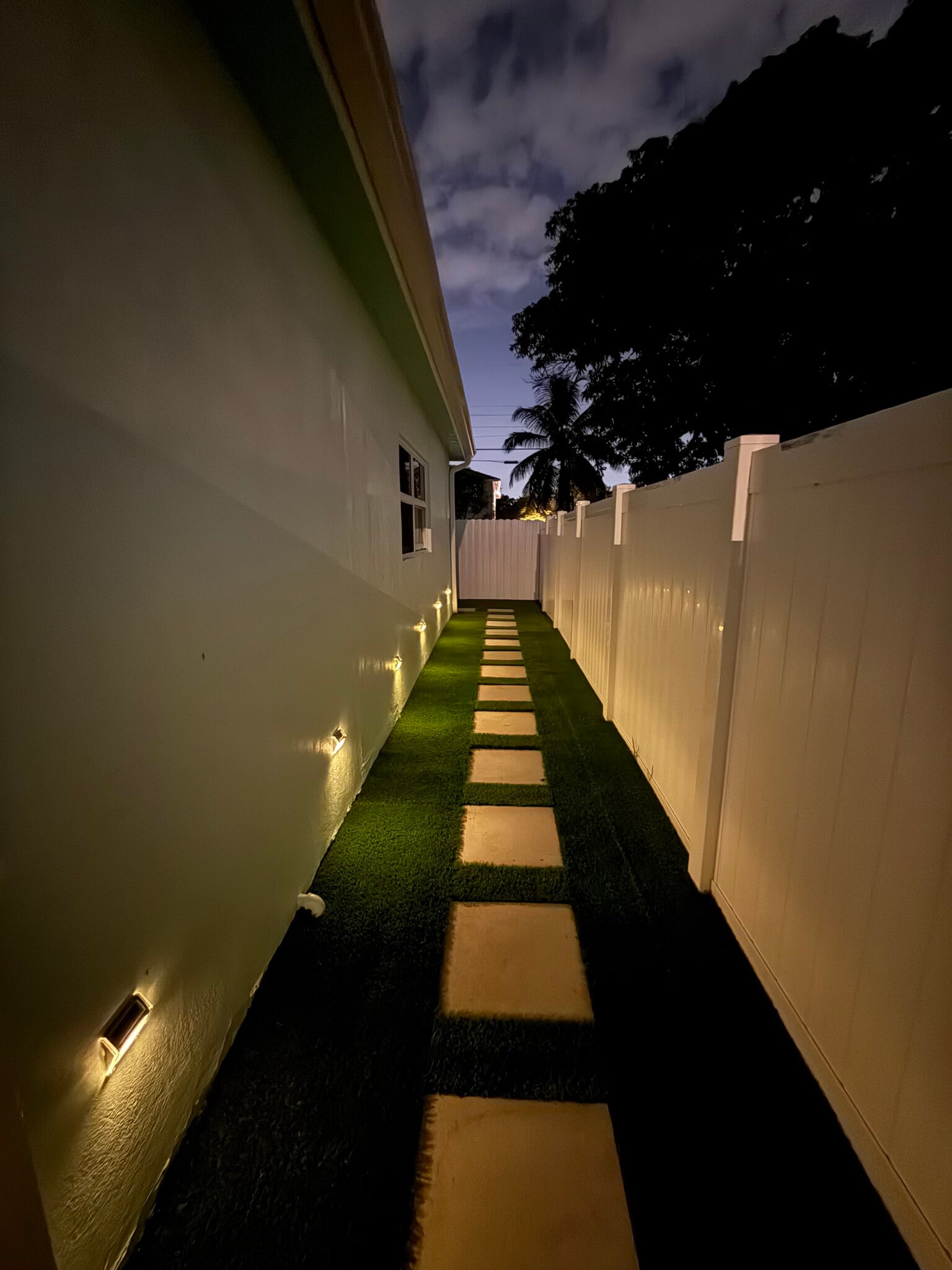 Building Photo - 1213 NW 4th Ave