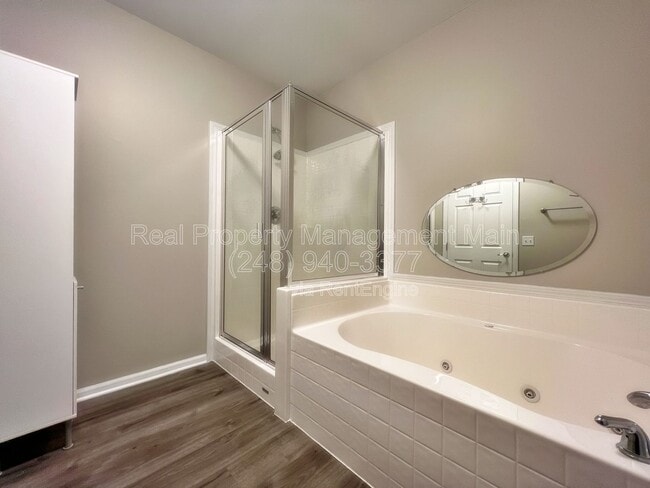 Building Photo - 44 Adelaide St