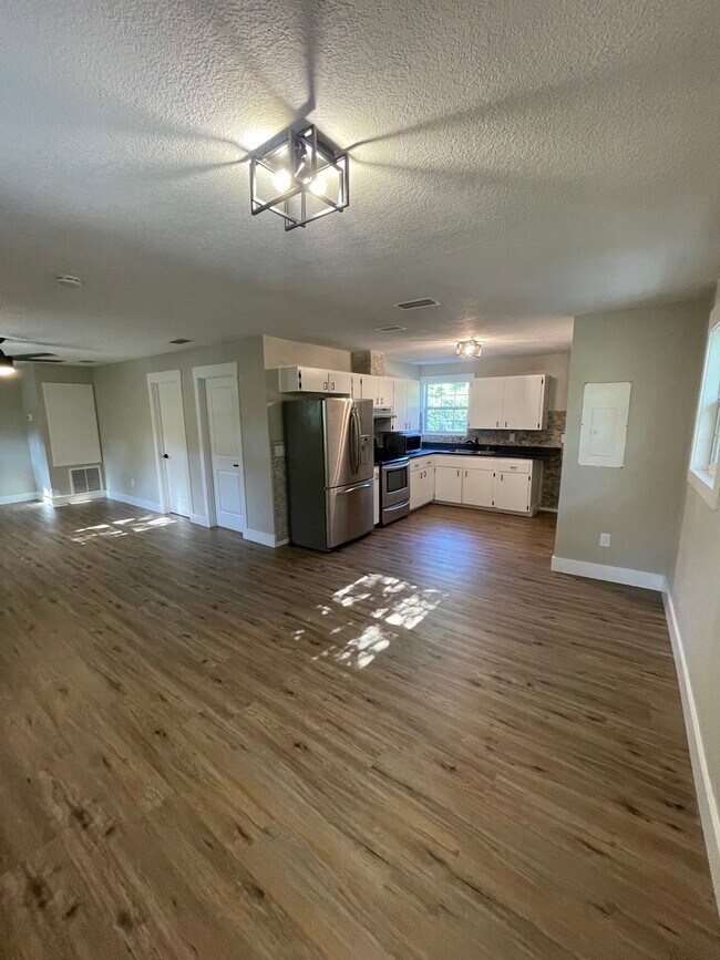 Building Photo - 2928 Blount Rd