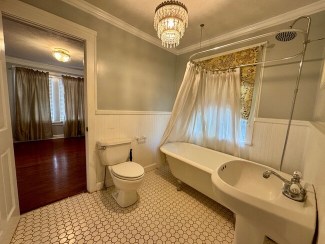 Building Photo - Great 3 Bed 2 Bath Home in Seminole Heights