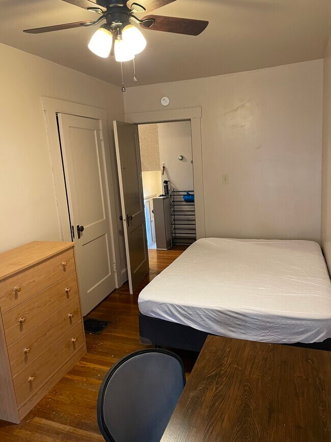 Bedroom 1 UP - 8 Park Pl