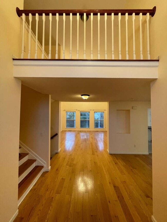 Building Photo - 6170 Ravenhill Rd