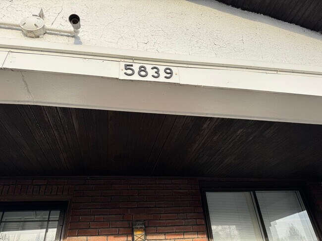 Building Photo - 5839 Hampton Ave