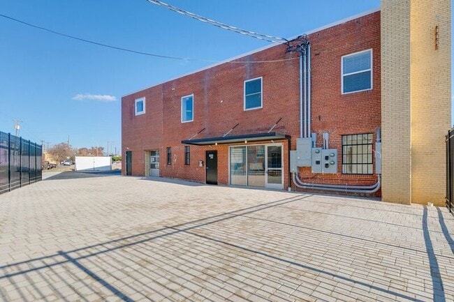 Building Photo - 1400 N Arthur Ashe Blvd