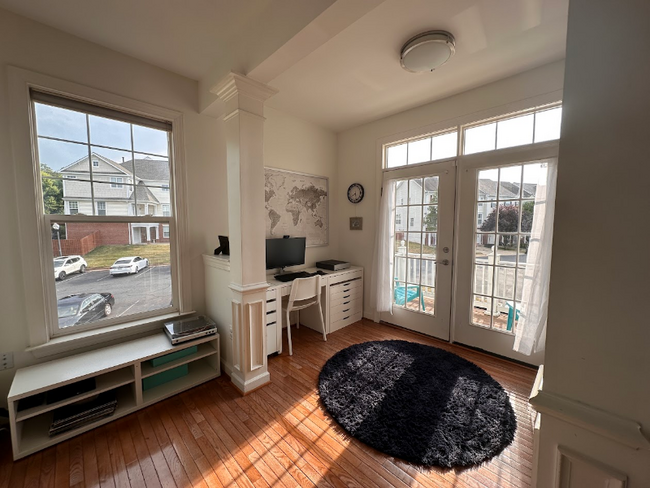 Building Photo - 8273 Glade Bank Dr