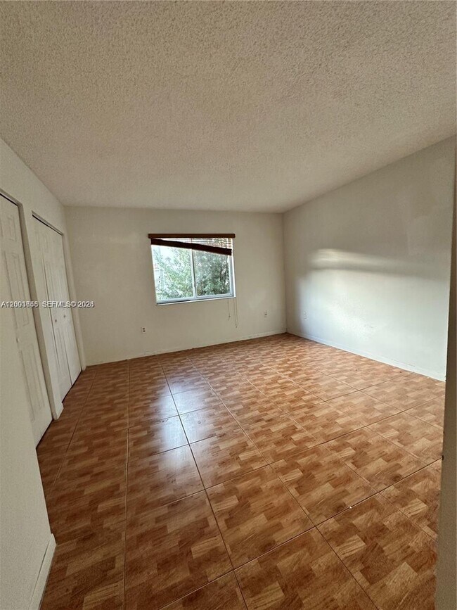 Building Photo - 551 NW 82nd Ave