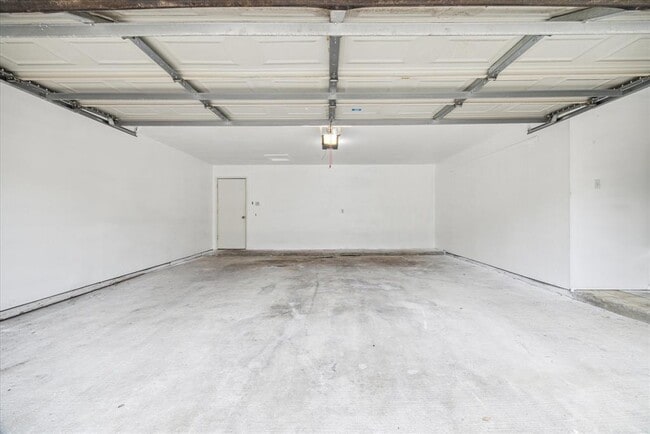 Building Photo - 1864 S Gessner Rd