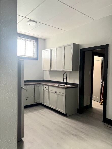 Building Photo - 404 St Philip St