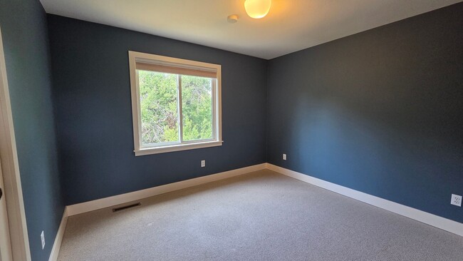 Building Photo - 5977 Scotswood Ct