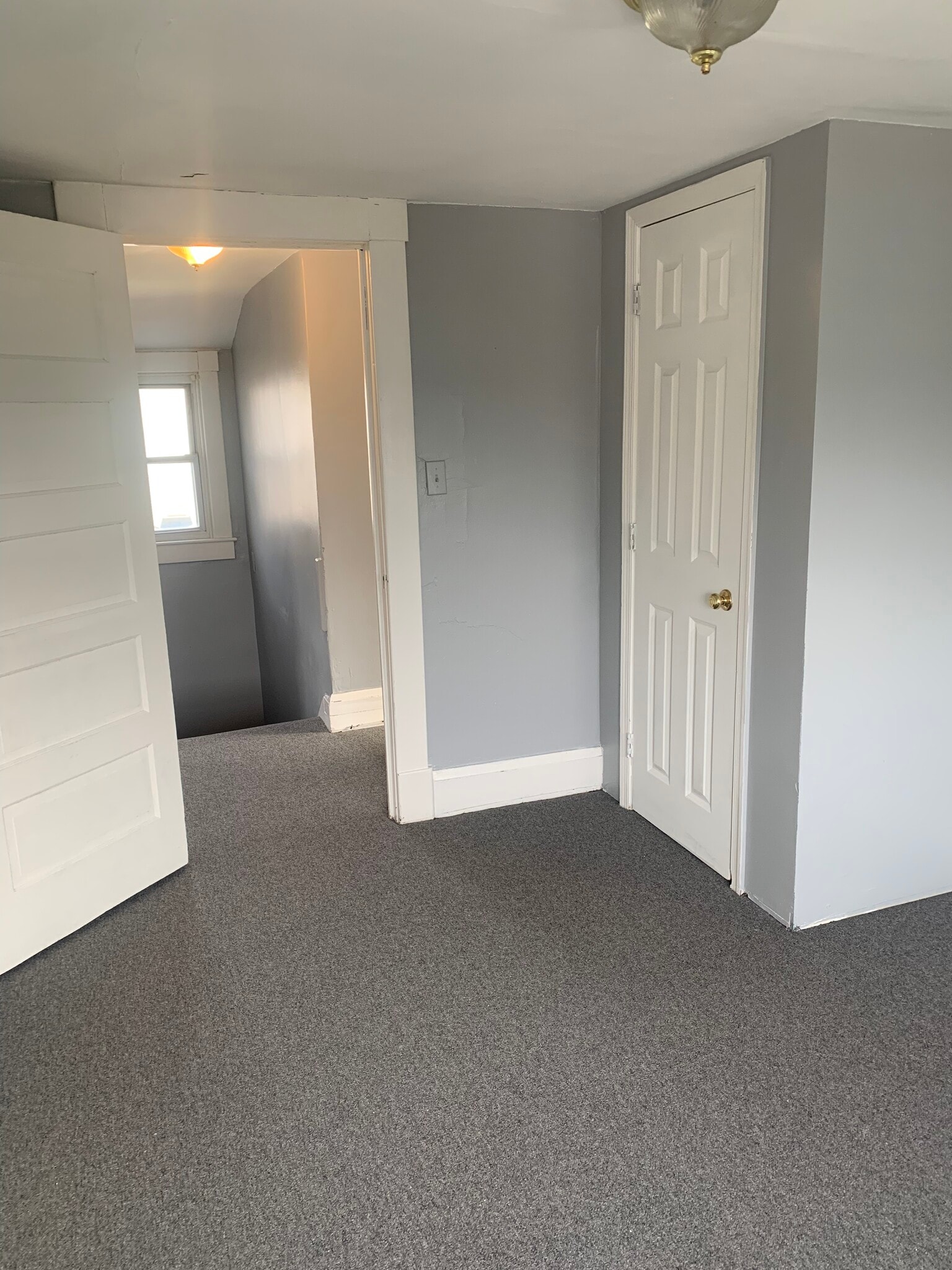 Building Photo - 2920 E Cold Spring Ln