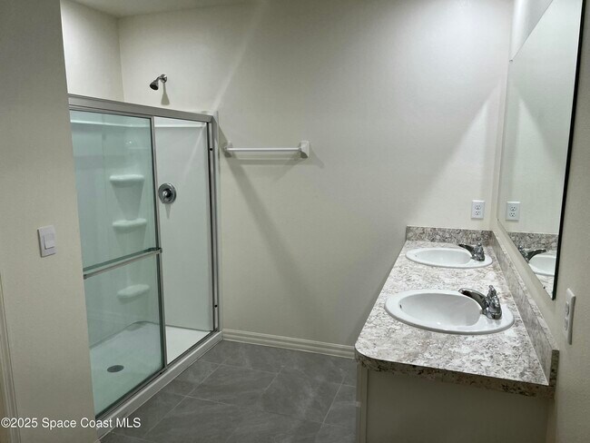 Building Photo - 1371 McFarland Dr