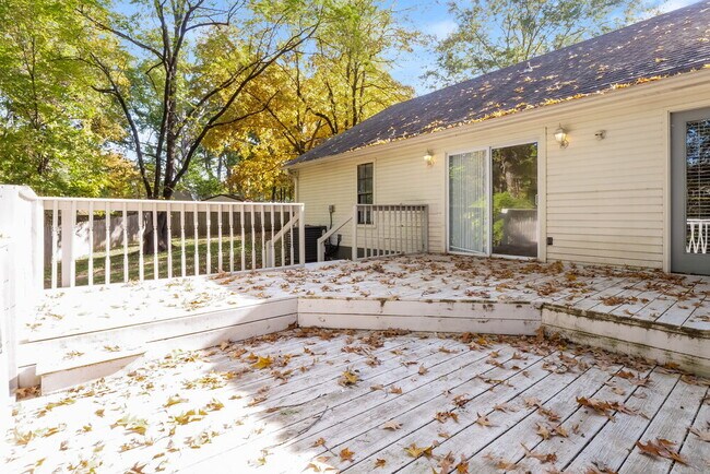 Building Photo - 2969 Forest Edge Dr