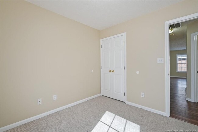 Building Photo - 6328 Fox Glen Dr