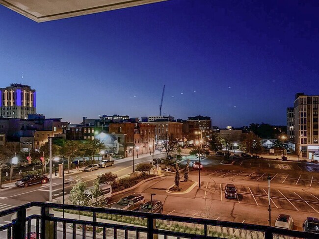 Building Photo - 111 N Ashley St