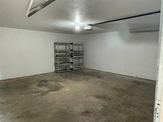 Building Photo - 2914 Arrowhead Dr