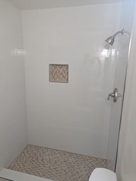 Building Photo - 72676 Willow St