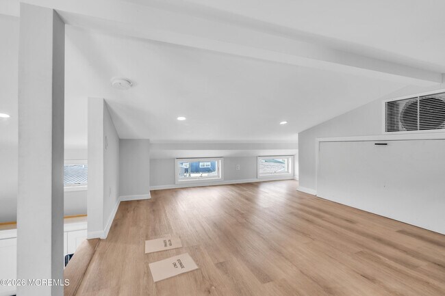 Building Photo - 24 E Penguin Way