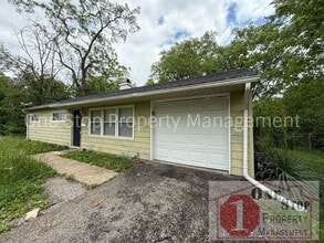 Building Photo - 3 bedroom, 1 Bathroom Home in Kansas City!!