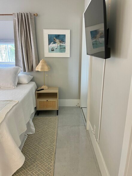 King Size Bedroom - 1202 Palm Trl