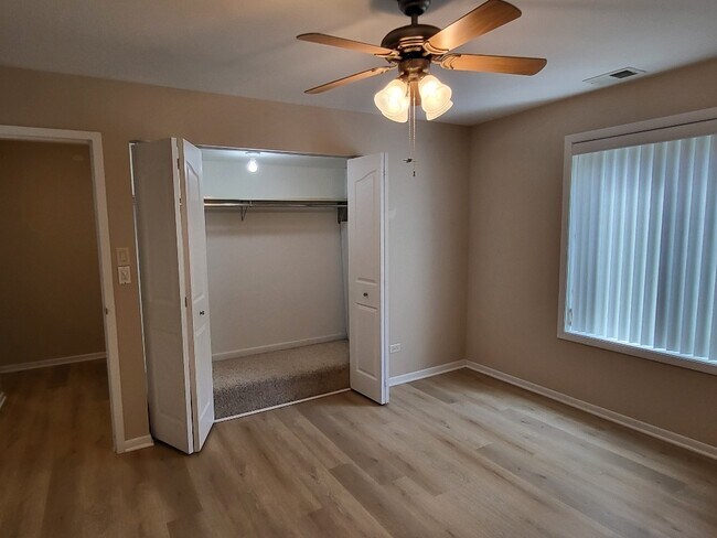Building Photo - 7510 Farmingdale Dr