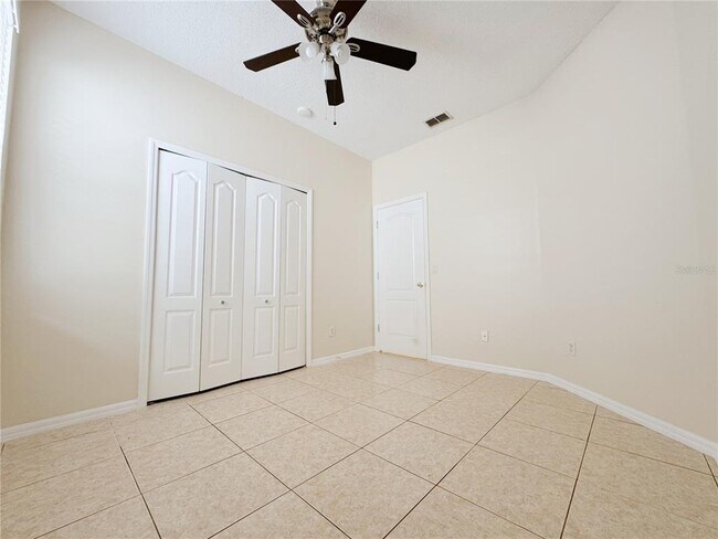 Building Photo - 4932 Bellthorn Dr