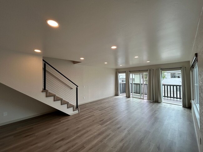 Building Photo - Beautiful Remodeled Home In Cardiff