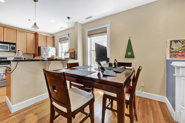 Building Photo - 283 Western Ave