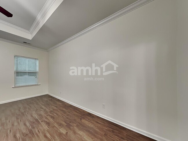 Building Photo - 108 Martello Rd