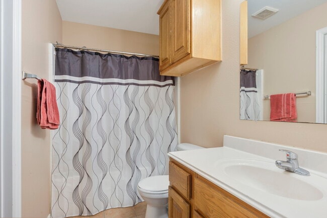 Building Photo - 1001 Krenek Tap Rd