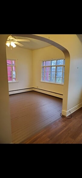 Building Photo - 212 Bishop Ave
