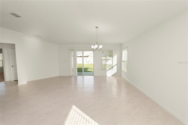 Building Photo - 2547 Zachary Taylor Wy