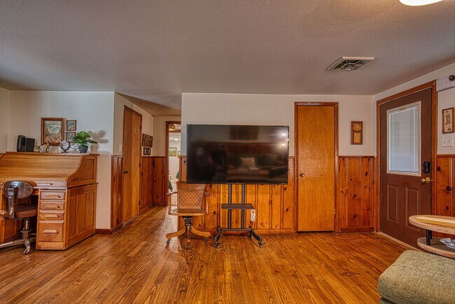 Building Photo - 201 White Dr