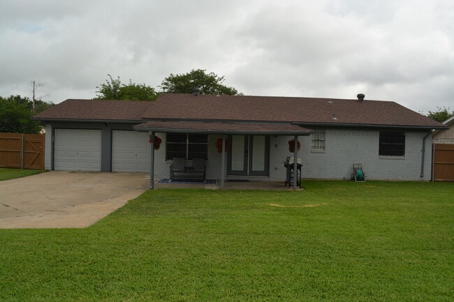 Building Photo - 3100 Valley Forge Trail