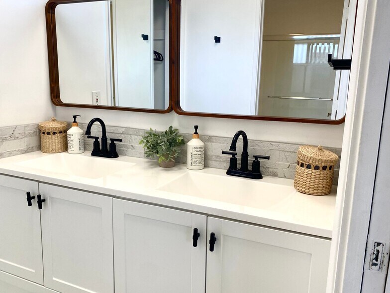 Building Photo - 5401 Slauson Ave