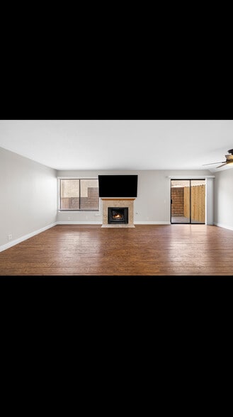 Building Photo - 5291 Colodny Dr