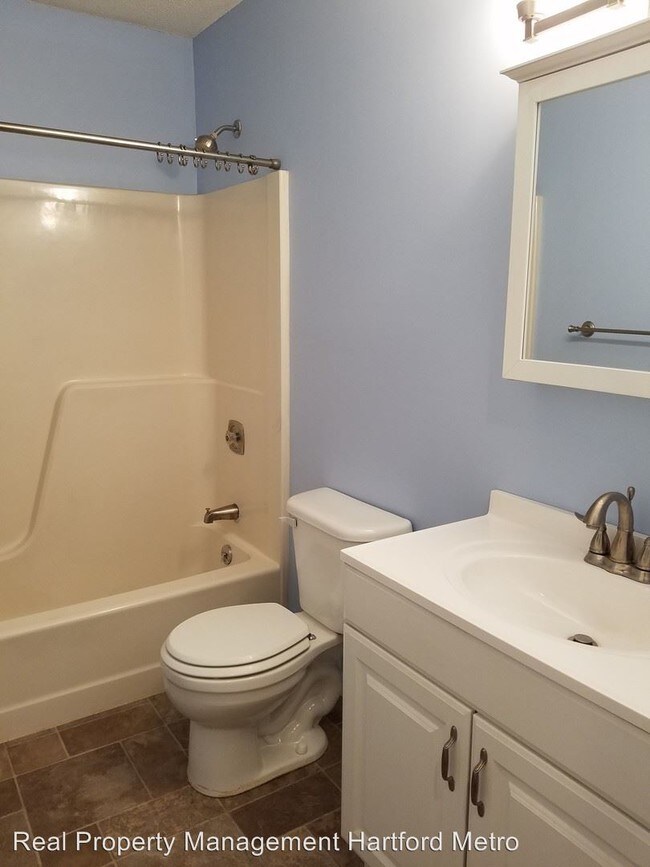 Building Photo - 2 br, 2 bath House - 711 Twin Circle Dr