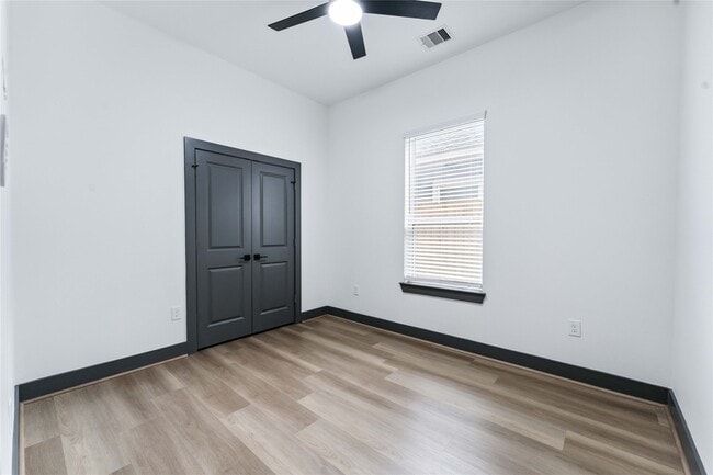Building Photo - 7038 Smilax St