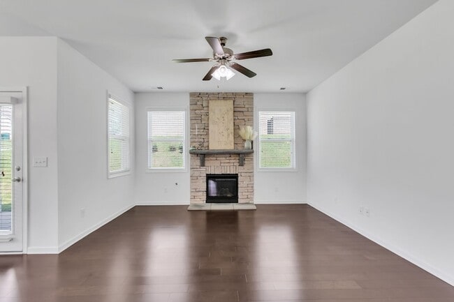 Building Photo - 8028 Forest Hills Dr