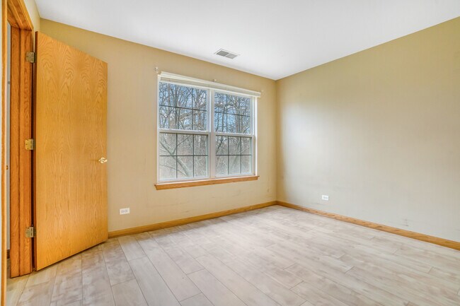 Building Photo - 2760 Packford Ln