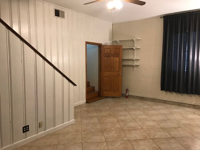 Building Photo - 1939 Lebanon Dr NE