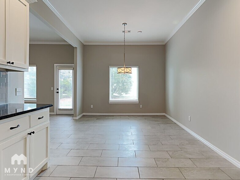 Building Photo - 13316 Brampton Way