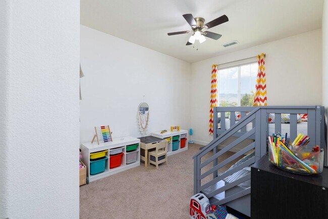 Building Photo - Spacious Home in Damonte Ranch - Large Backyard!