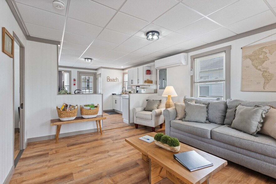 Primary Photo - 2 Island Path