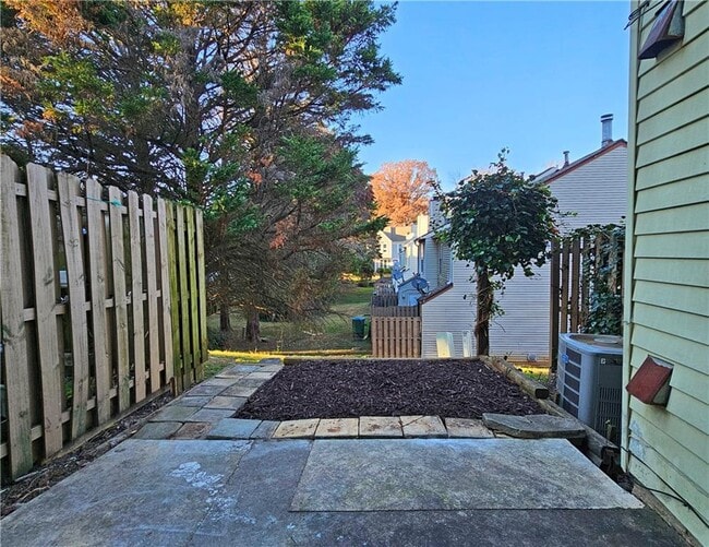 Building Photo - 6627 Banbury Ct NW