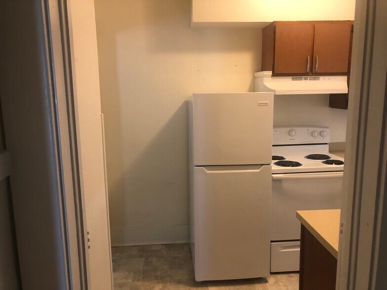 Building Photo - 1042 Erin St