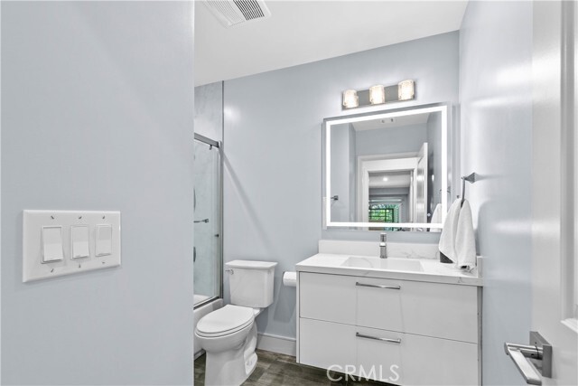 Building Photo - 11568 Newcastle Ave