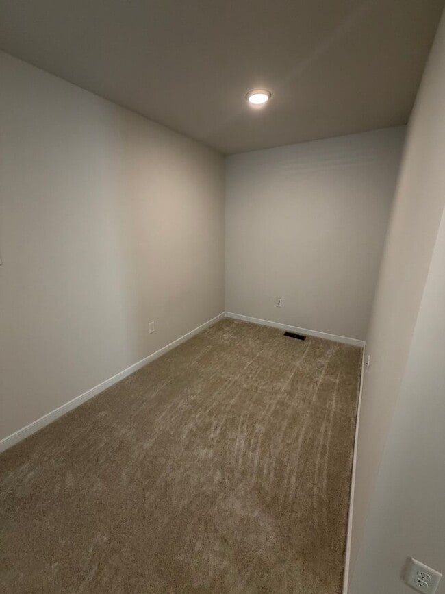 Building Photo - Modern Two-Story Townhome with Open Floor Plan and Garage