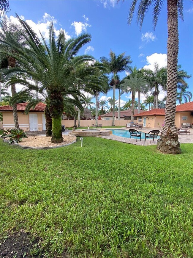 Building Photo - 531 NW 132nd Ave